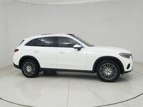 Used 2025 Mercedes-Benz GLC 300 image 60