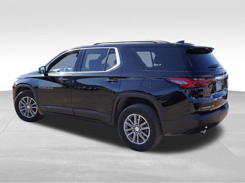 Used 2023 Chevrolet Traverse LT image 8