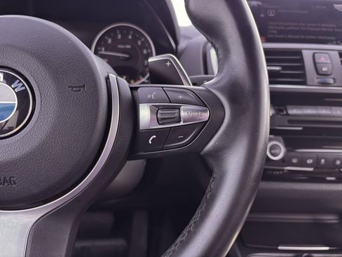 Used 2016 BMW M235i Convertible image 5