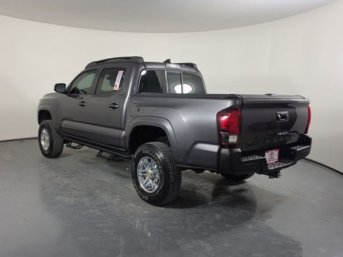 Used 2019 Toyota Tacoma SR5 RWD image 4