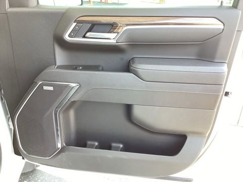 Used 2025 Chevrolet Silverado 1500 LT Trail Boss w/ Convenience Package II image 21