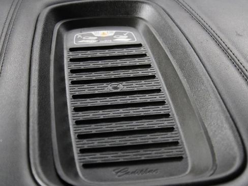 Used 2020 Cadillac Escalade ESV Luxury image 28