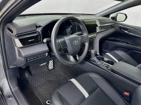 Used 2026 Toyota Camry SE w/ Convenience Package FWD image 9