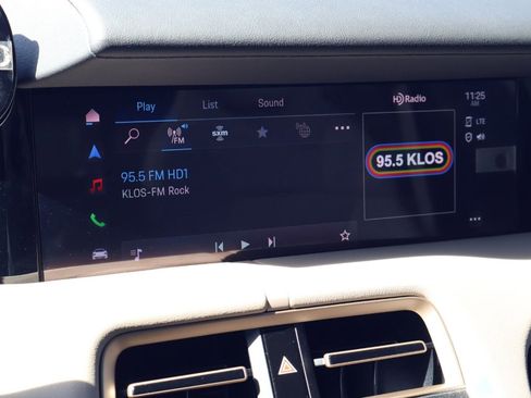 Certified 2023 Porsche Taycan image 17