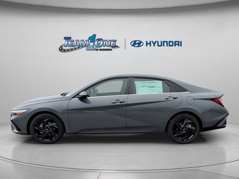 New 2026 Hyundai Elantra SEL Sport Premium image 5