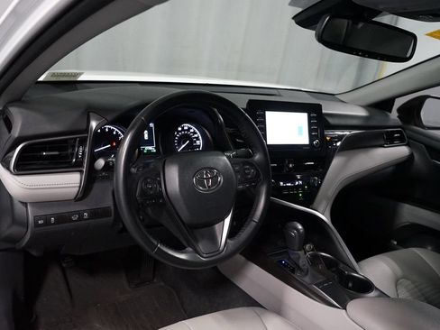 Used 2024 Toyota Camry SE w/ Convenience Package FWD image 7