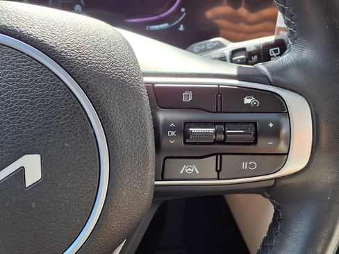 Certified 2025 Kia Sportage EX FWD image 19