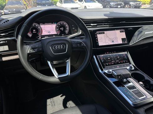 Used 2021 Audi Q8 Premium Plus AWD/4WD image 2