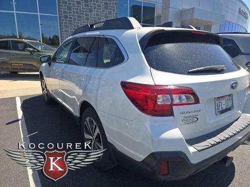 Used 2019 Subaru Outback 2.5i Limited w/ Popular Package #2 AWD/4WD image 8