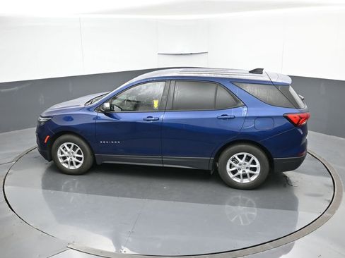 Used 2023 Chevrolet Equinox LS w/ LS Convenience Package image 47