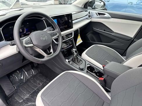 New 2026 Volkswagen Taos SE AWD/4WD image 12