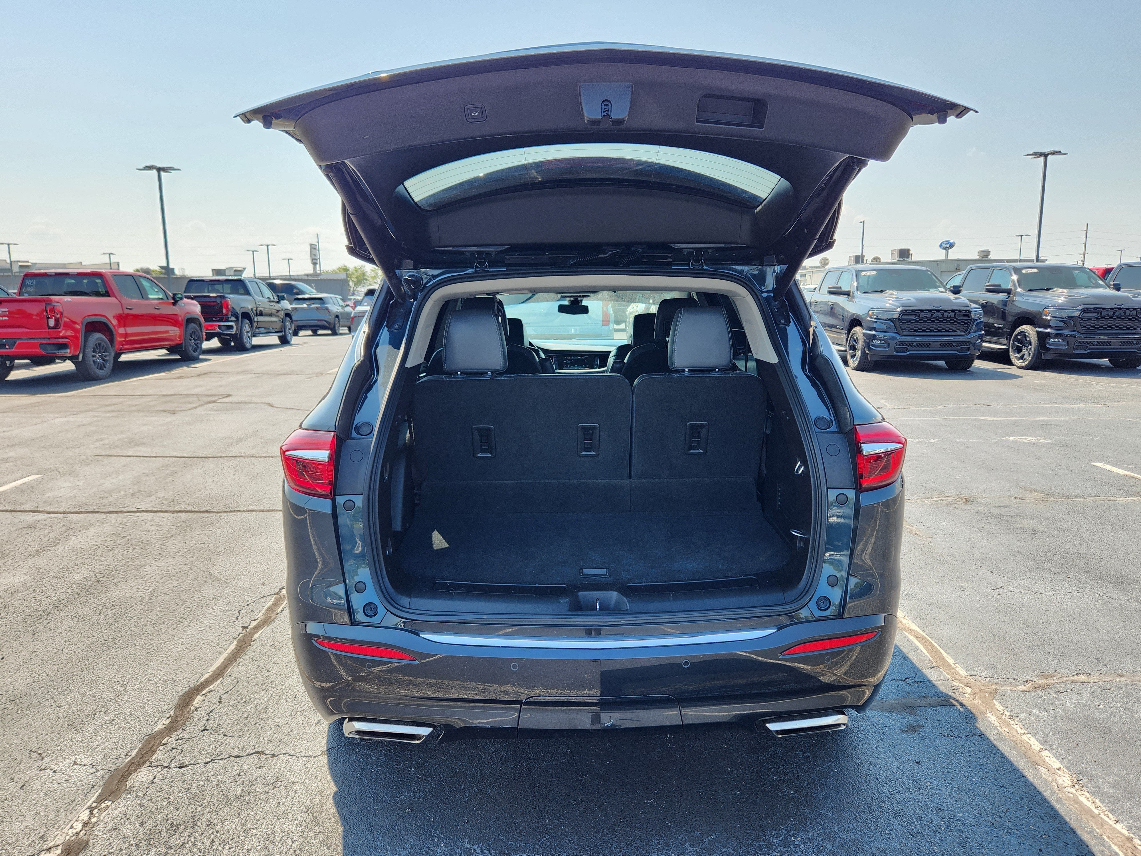 Used 2018 Buick Enclave Premium w/ Experience Buick Package AWD/4WD image 10