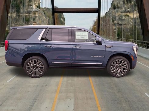 New 2026 GMC Yukon Denali Ultimate AWD/4WD image 13