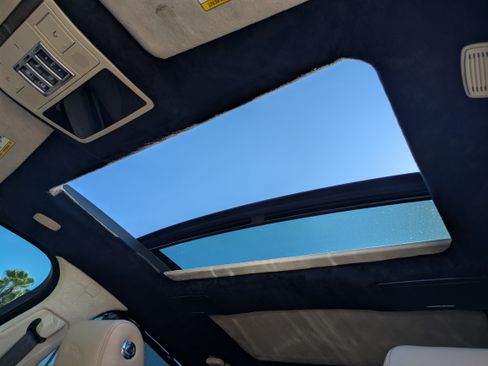 Used 2017 Jaguar XJ L Portfolio RWD image 5