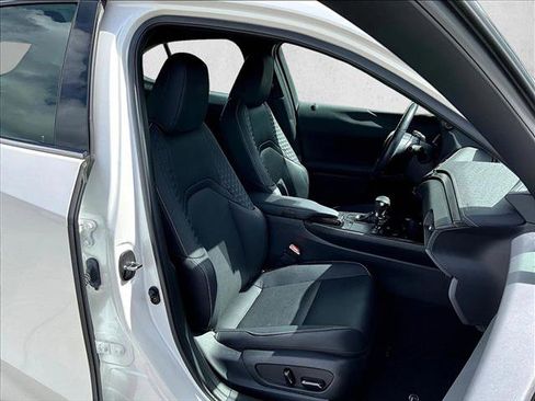 Used 2020 Lexus UX 200 w/ Premium Package FWD image 9