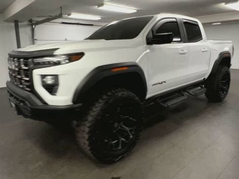 Used 2024 GMC Canyon AT4X w/ AT4X AEV Edition image 4