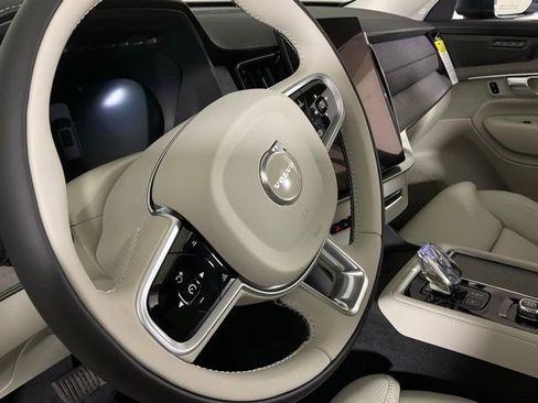 New 2026 Volvo XC90 B6 Ultra w/ Protection Package Premier image 20