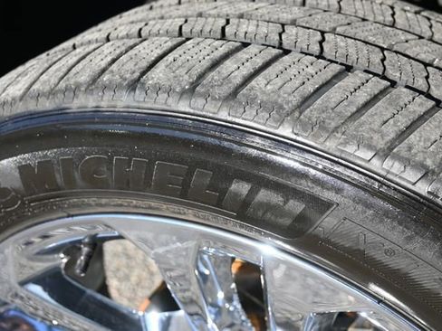 Used 2018 Chevrolet Silverado 1500 LTZ w/ LTZ Plus Package image 27