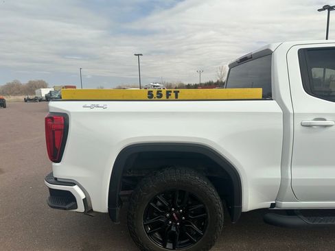 Used 2023 GMC Sierra 1500 Elevation image 42