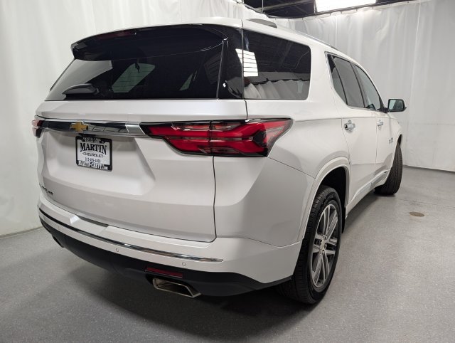 Certified 2023 Chevrolet Traverse High Country AWD/4WD image 3