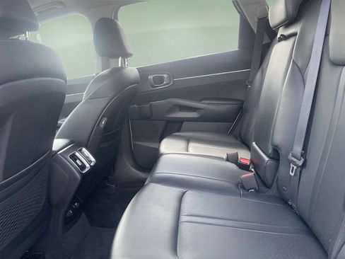 Used 2023 Kia Sorento S w/ Panoramic Sunroof Package FWD image 13