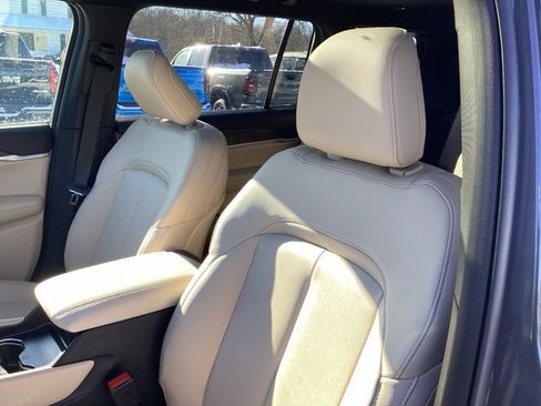 New 2025 Jeep Grand Cherokee L Limited w/ Black Appearance Package AWD/4WD image 28