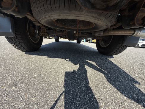 Used 2017 Toyota Tacoma SR5 w/ Tow Package image 32