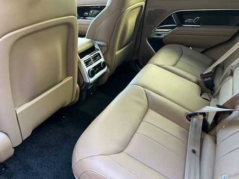 New 2026 Land Rover Range Rover SE image 16