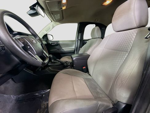 Used 2022 Toyota Tacoma SR RWD image 21