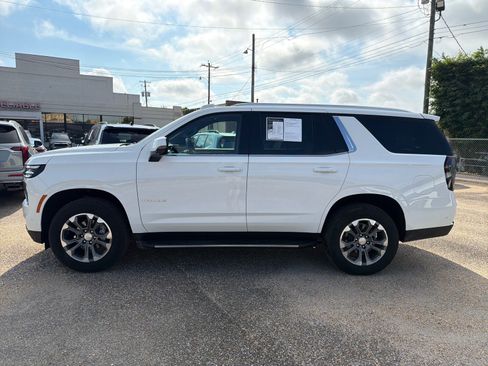 Used 2025 Chevrolet Tahoe LT w/ Comfort Package RWD image 3