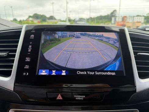 Used 2017 Honda Pilot Touring image 31