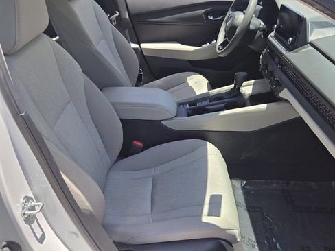 Certified 2023 Honda Accord EX image 16