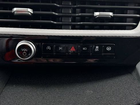 New 2026 Ford Explorer Active RWD image 45