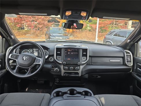 Used 2024 RAM 2500 Big Horn w/ Bed Utility Group image 18