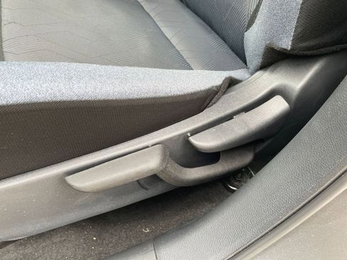 Used 2025 Nissan Versa SV image 22