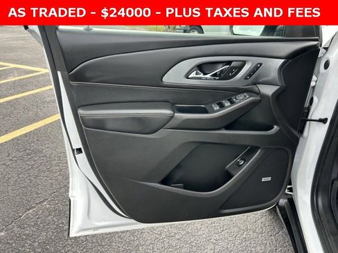 Used 2021 Chevrolet Traverse Premier w/ Redline Edition image 12