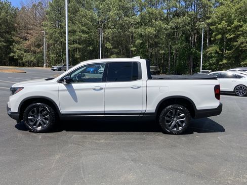 Certified 2025 Honda Ridgeline Sport image 7