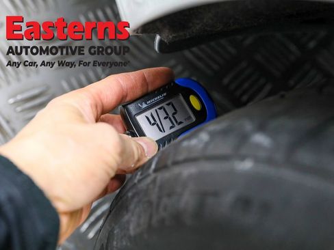 Used 2022 Volkswagen Passat 2.0T SE image 41