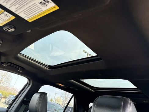 Used 2018 Ford Explorer Limited w/ Equipment Group 301A image 14