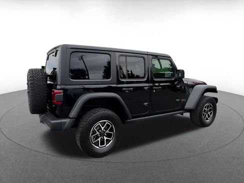 Used 2025 Jeep Wrangler Unlimited Rubicon AWD/4WD image 14