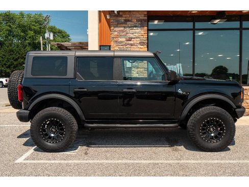 Used 2022 Ford Bronco Black Diamond AWD/4WD image 2