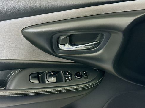 Used 2020 Nissan Murano SV image 24