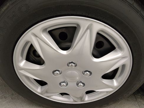 Used 2016 Kia Forte LX image 31