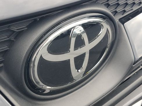 Certified 2025 Toyota Corolla LE FWD image 7