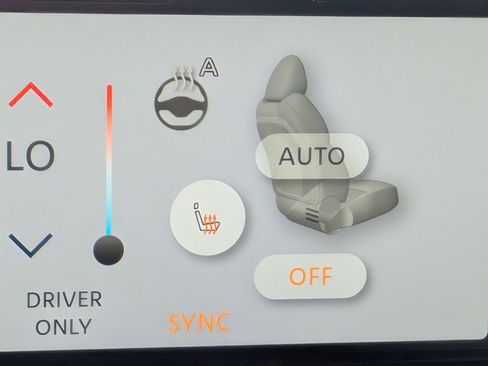 Used 2023 Nissan Ariya FWD image 18