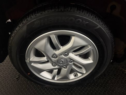 Certified 2023 Hyundai Venue SE image 17