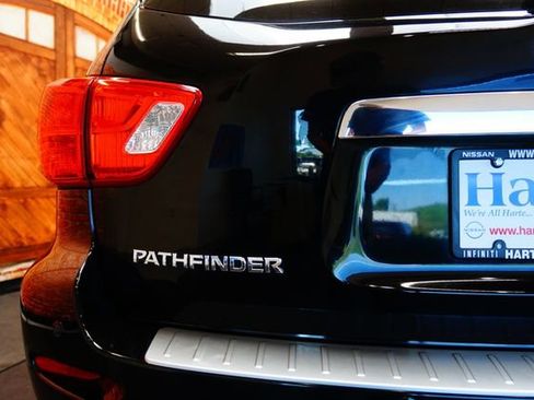Used 2018 Nissan Pathfinder Platinum AWD/4WD image 82