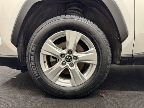 Used 2020 Toyota RAV4 XLE image 12