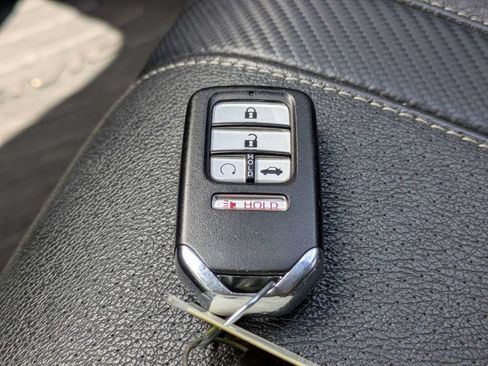 Used 2018 Honda Civic EX image 40