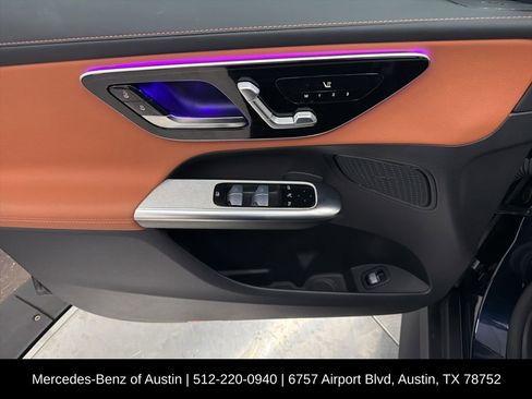 Used 2024 Mercedes-Benz GLC 300 4MATIC image 18